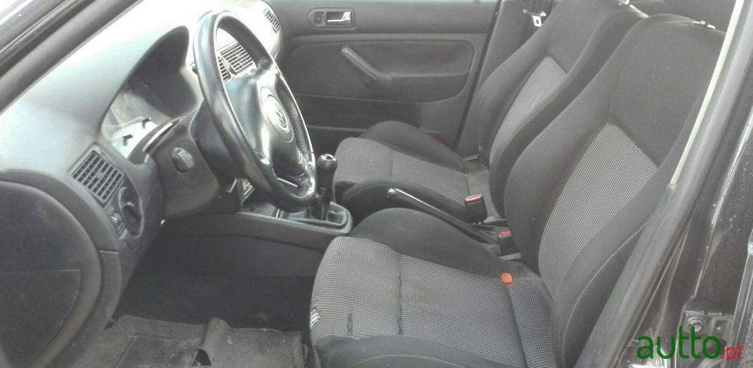 2000' Volkswagen Golf IV Variant photo #2