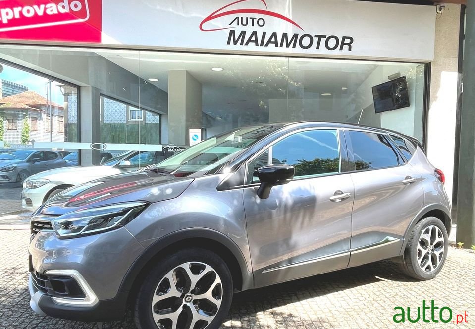 2019' Renault Captur photo #1