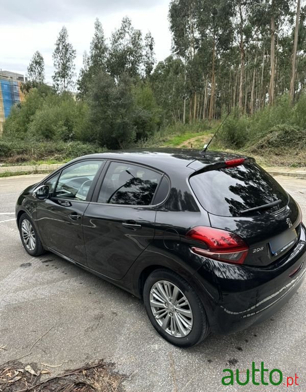 2016' Peugeot 208 photo #3