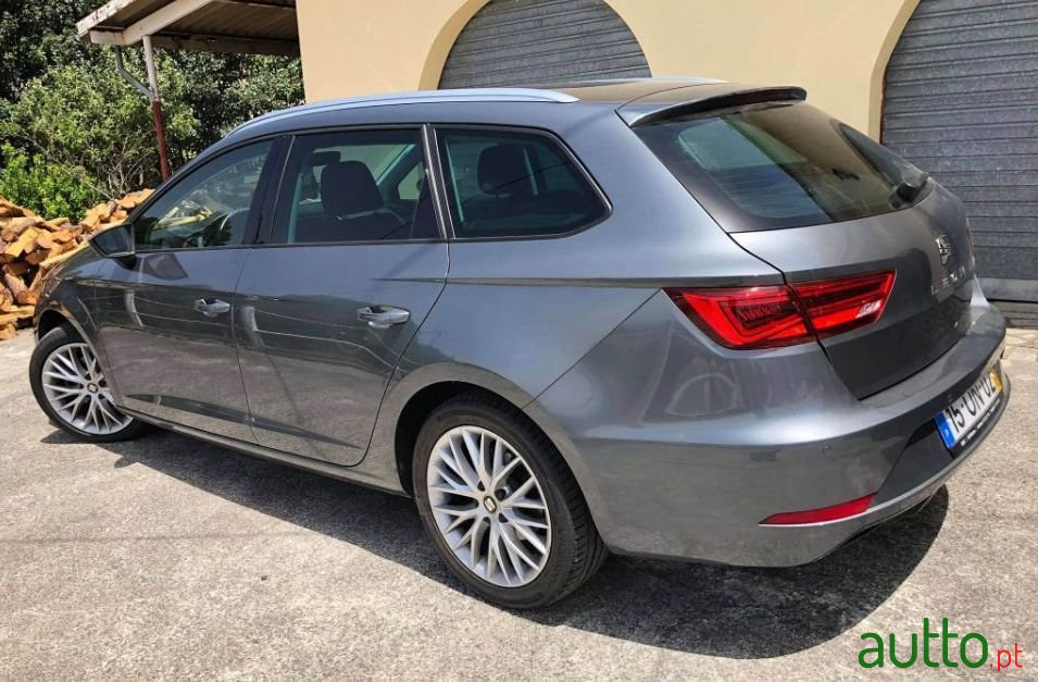 2018' SEAT Leon St photo #4