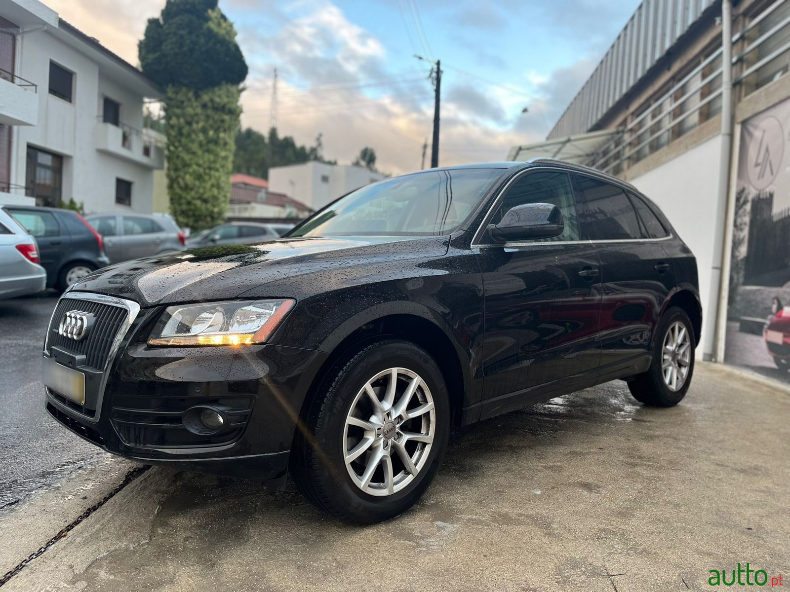 2011' Audi Q5 None photo #1