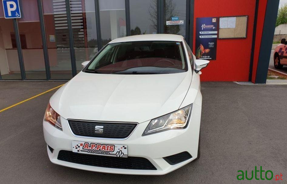 2016' SEAT Leon photo #2