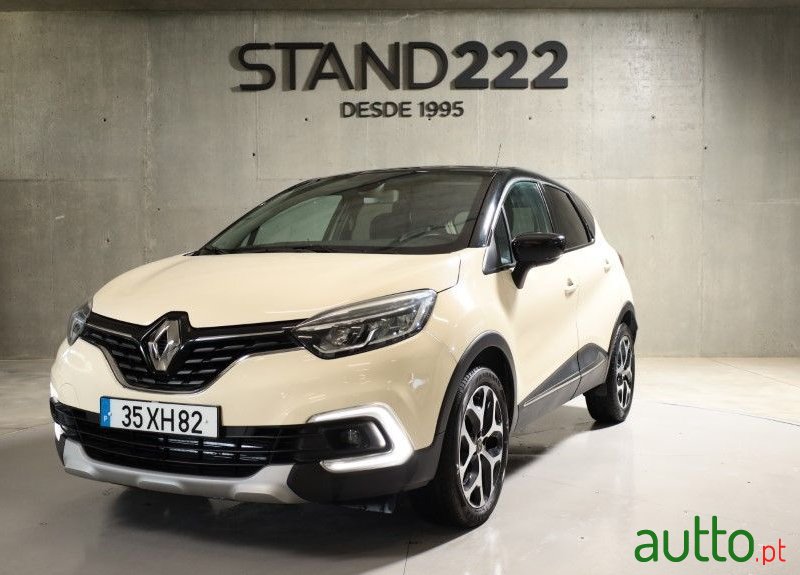 2019' Renault Captur photo #1