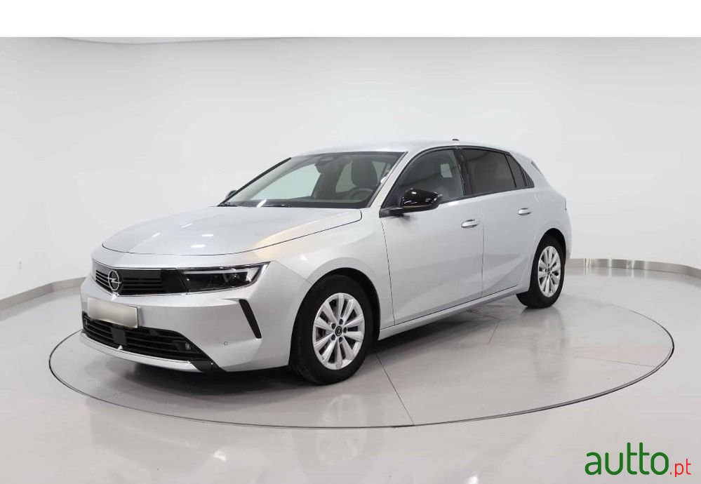 2022' Opel Astra 1.2 T Business photo #3