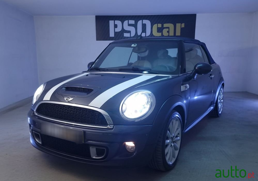 2012' MINI Cooper 3 Portas photo #1