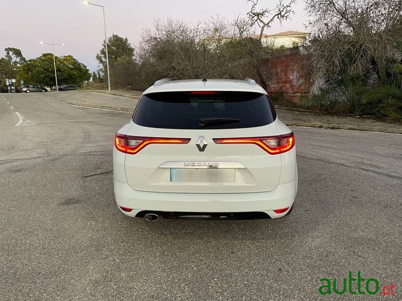 2021' Renault Megane Sport Tourer photo #4