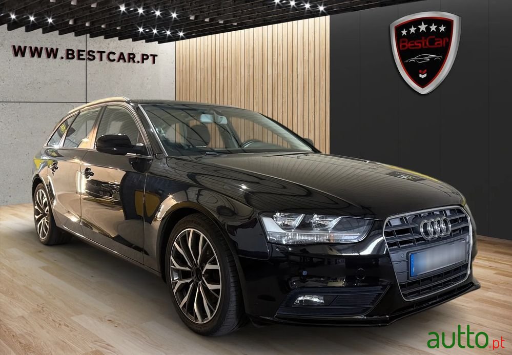 2015' Audi A4 Avant photo #2