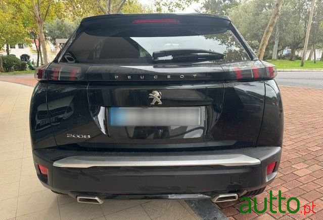 2022' Peugeot 2008 photo #4