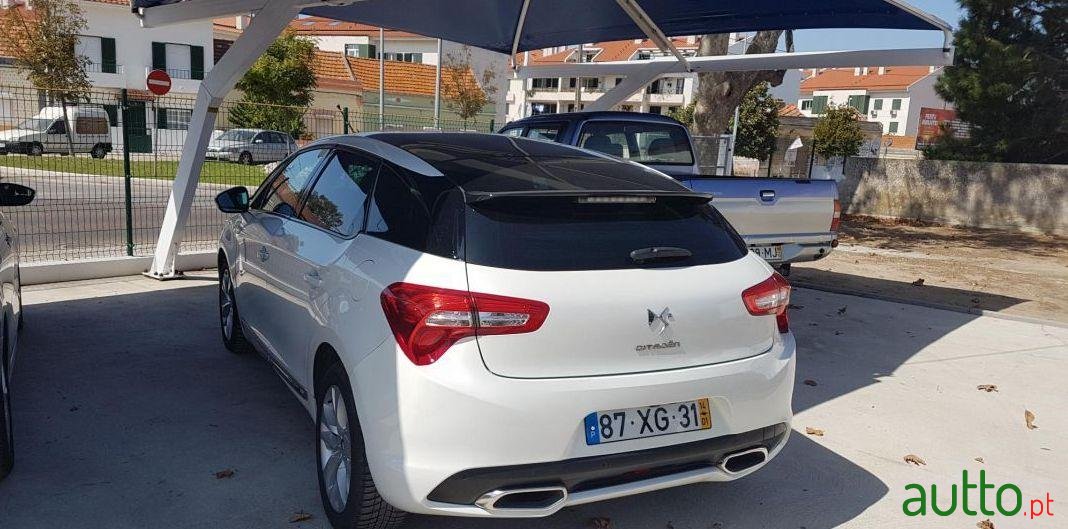 2014' DS Automobiles Ds5 photo #3