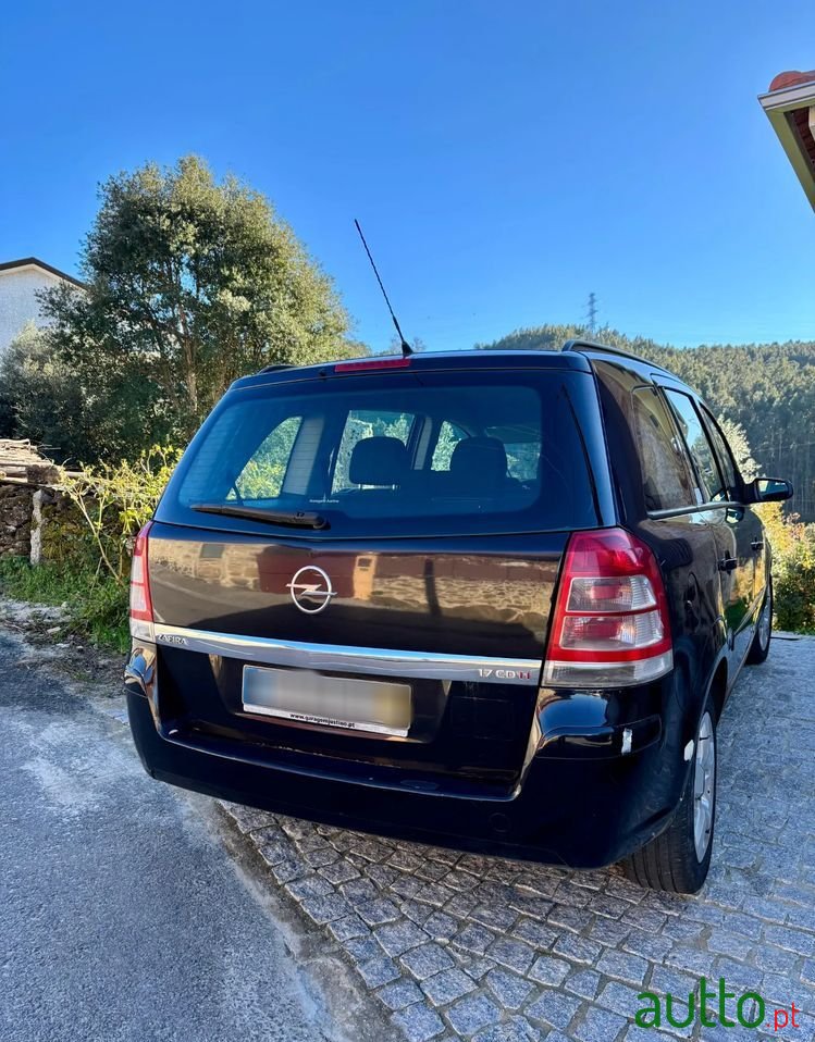 2008' Opel Zafira photo #1