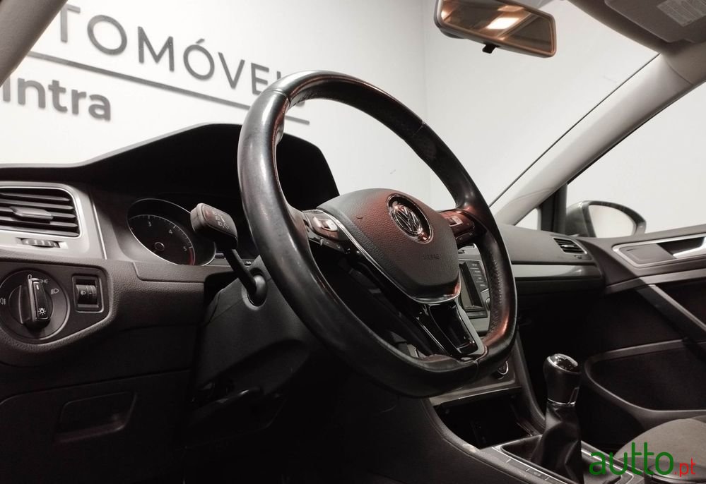 2014' Volkswagen Golf photo #6