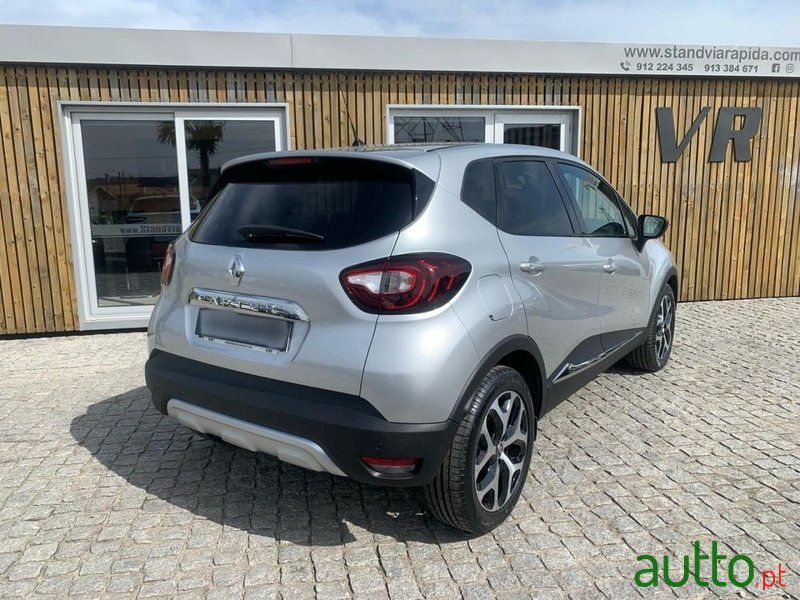 2019' Renault Captur 1.5 Dci Exclusive photo #4