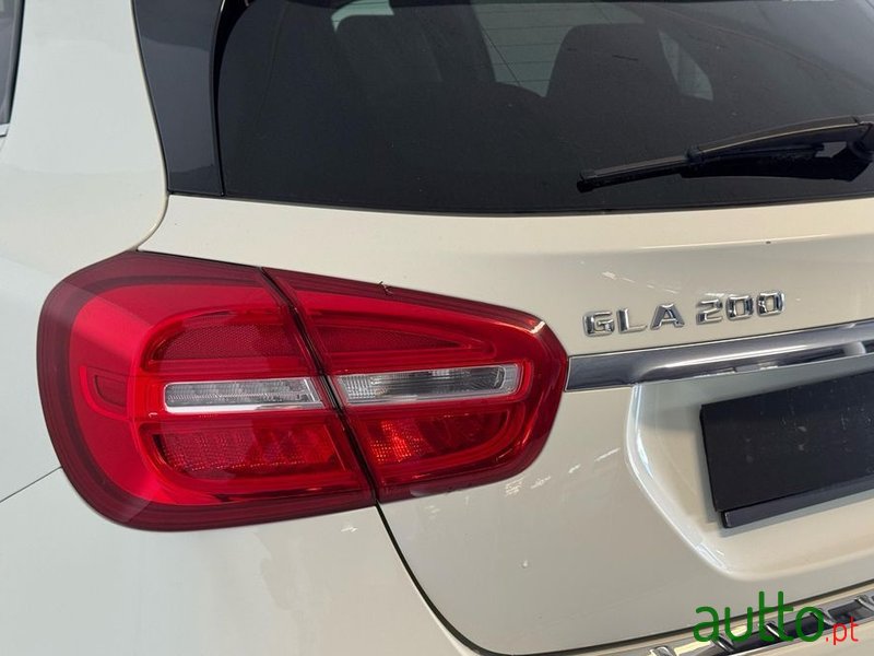 2015' Mercedes-Benz Classe Gla photo #5