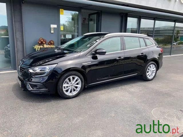 2016' Renault Megane Sport Tourer photo #4