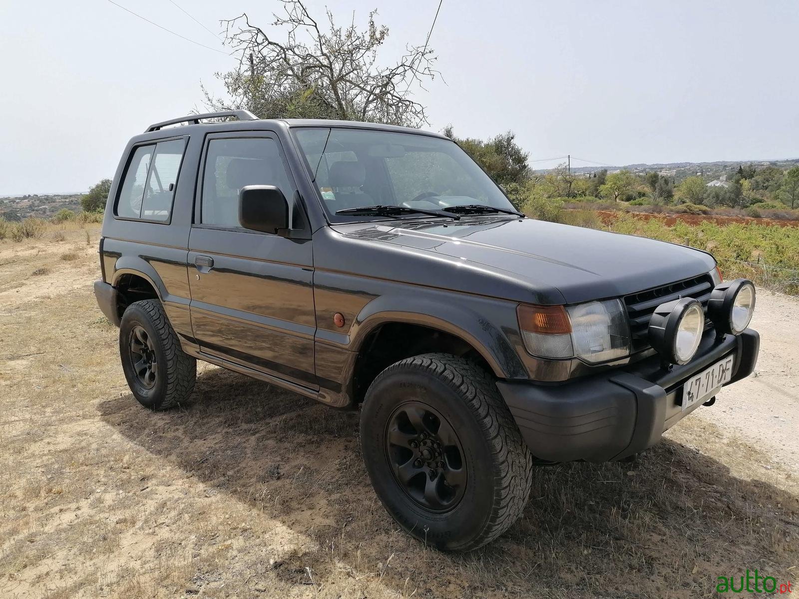 1994' Mitsubishi Pajero GLS photo #4