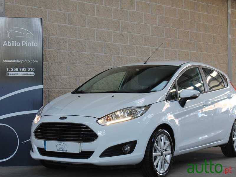 2017' Ford Fiesta photo #1