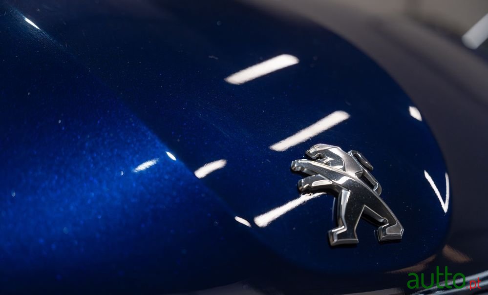 2019' Peugeot 208 photo #3