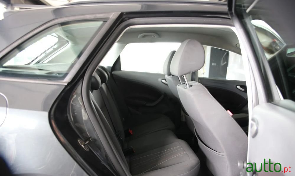 2011' SEAT Ibiza St 1.2 Tdi Cr Style photo #4