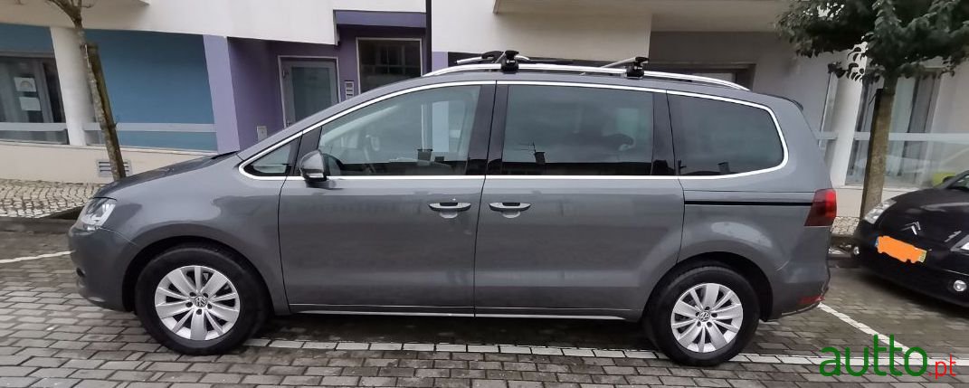 2016' Volkswagen Sharan photo #1