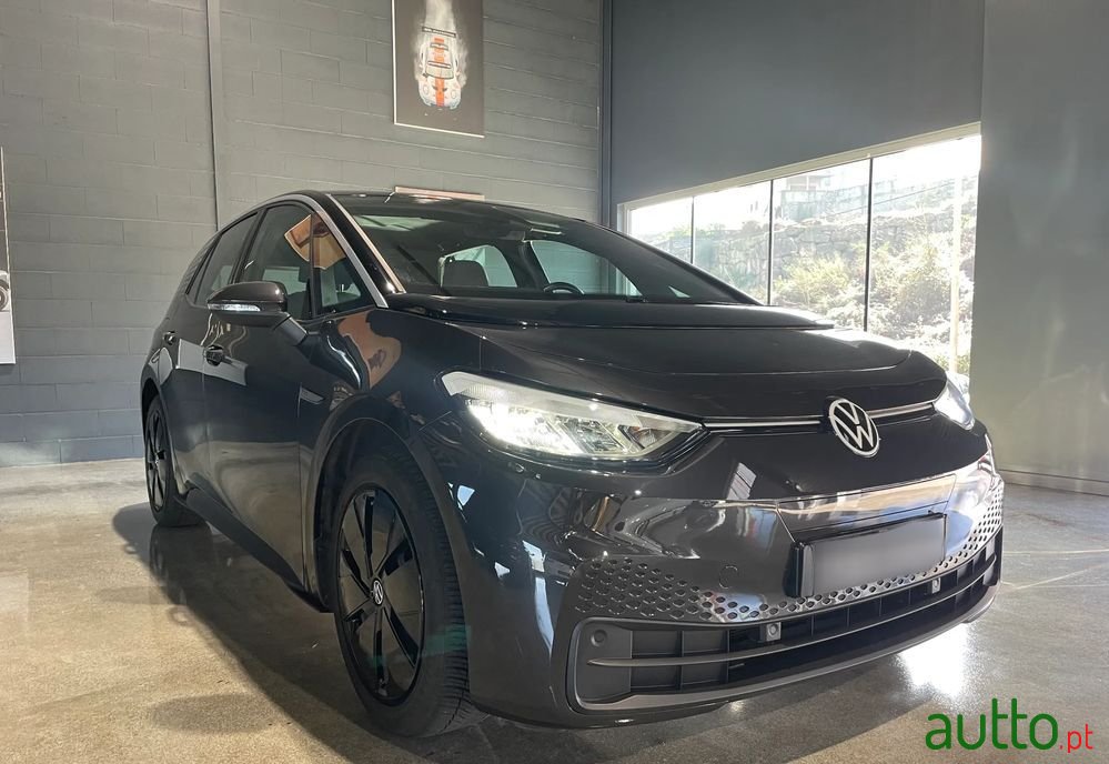 2020' Volkswagen ID.3 photo #2