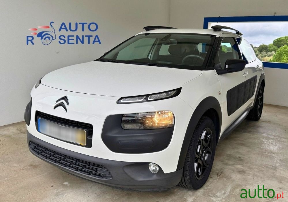 2015' Citroen C4 Cactus photo #1