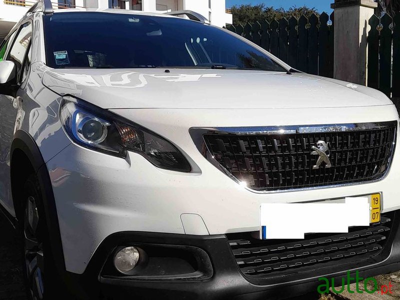 2019' Peugeot 2008 photo #1