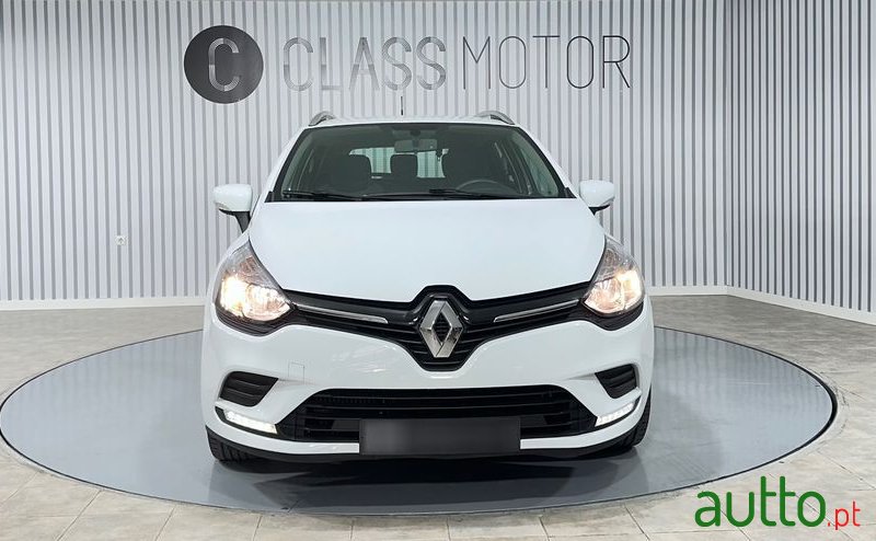2019' Renault Clio photo #2