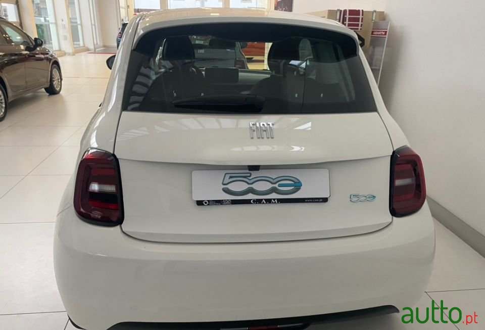 2022' Fiat 500 photo #3