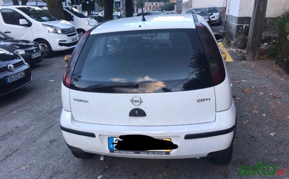 2005' Opel Corsa C photo #1