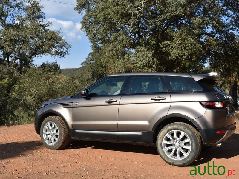 2017' Land Rover Range Rover Evoque photo #6