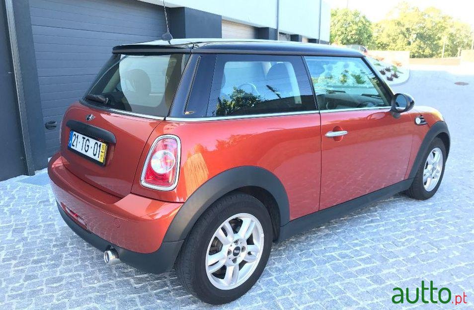 2010' MINI Cooper photo #3