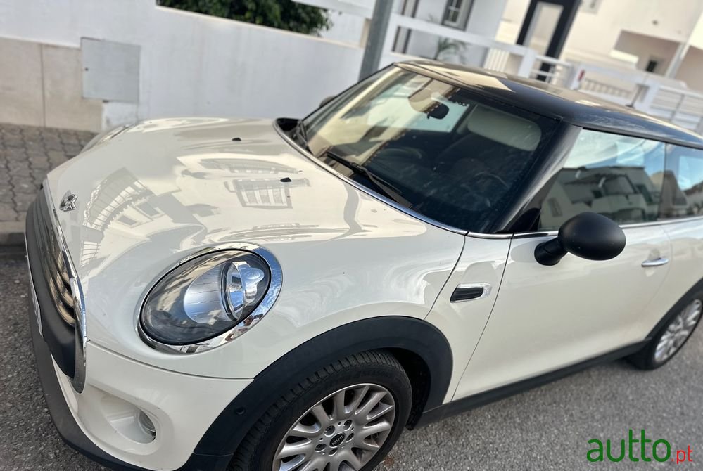 2015' MINI One 3 Portas photo #2