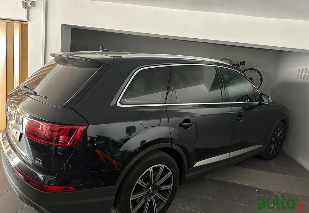2016' Audi Q7 photo #6