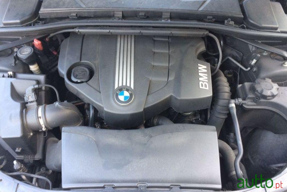 2009' BMW 320 D photo #2