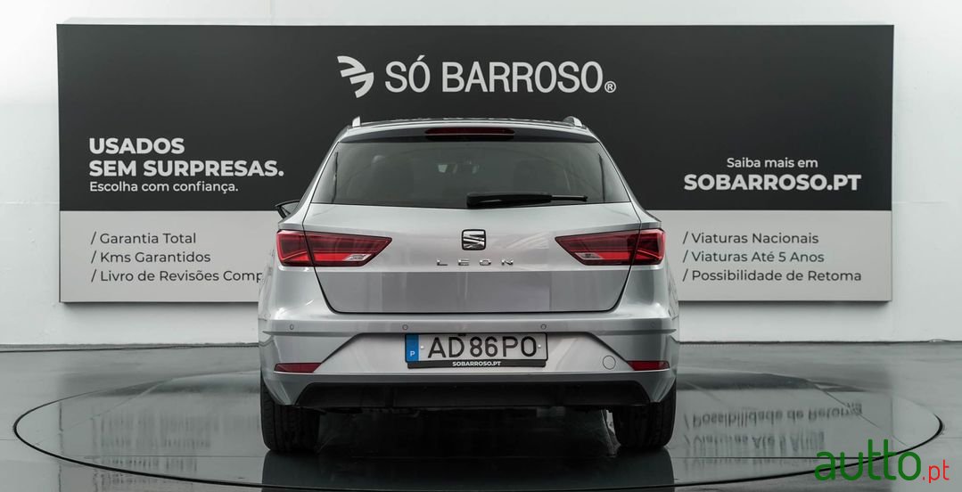 2020' SEAT Leon St photo #3