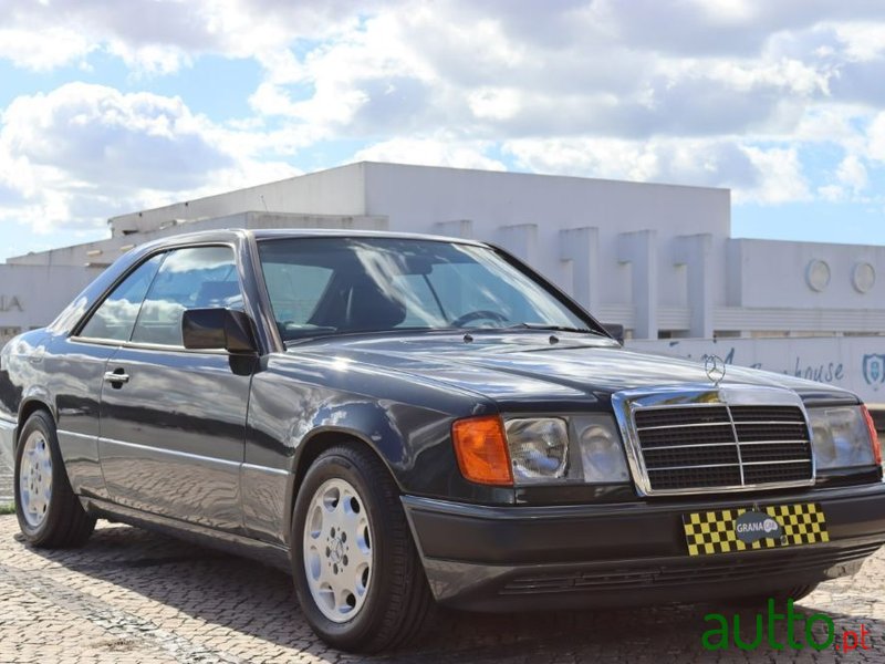1990' Mercedes-Benz 300 photo #3