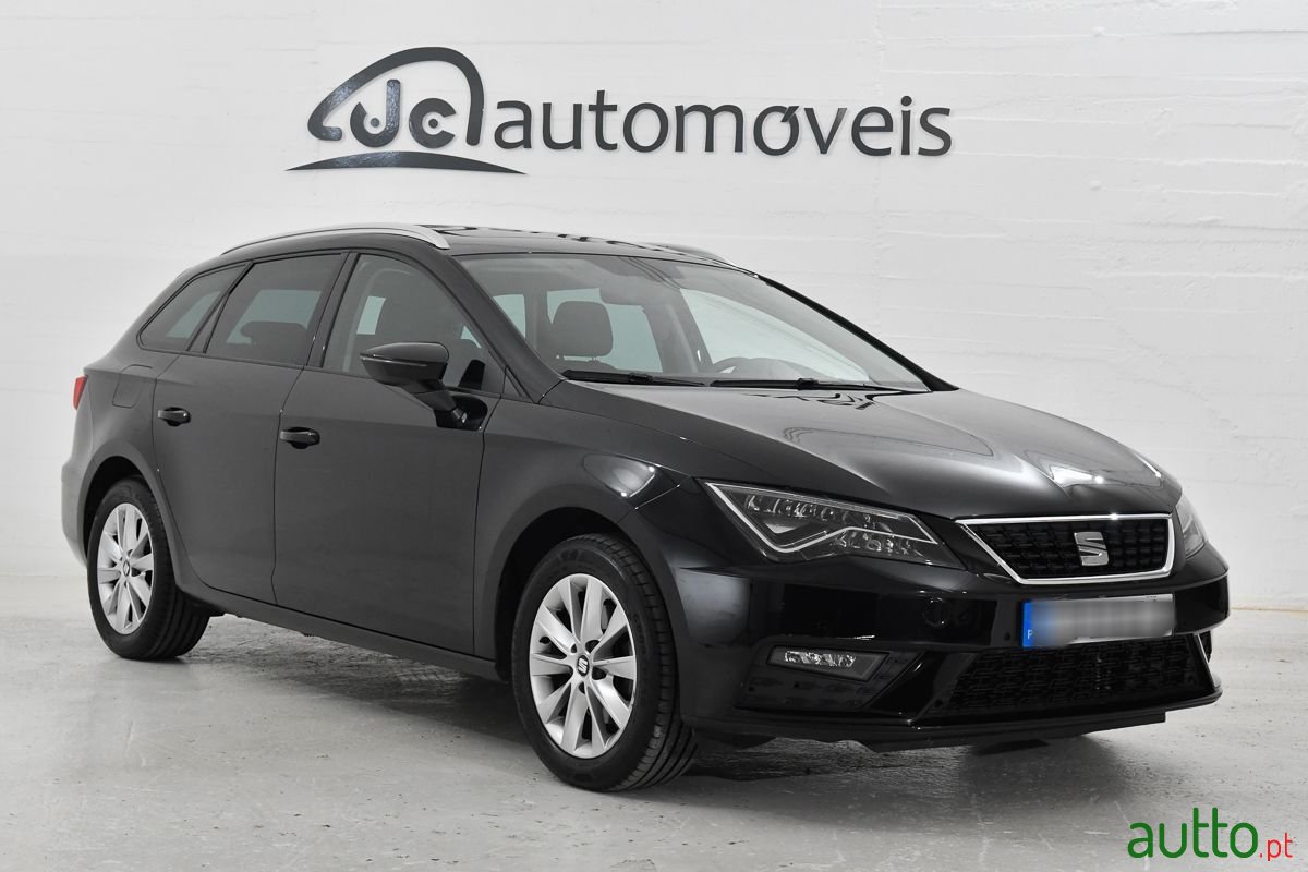 2020' SEAT Leon-St photo #1