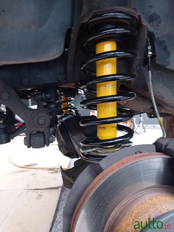 1997' Land Rover Defender 110 photo #5