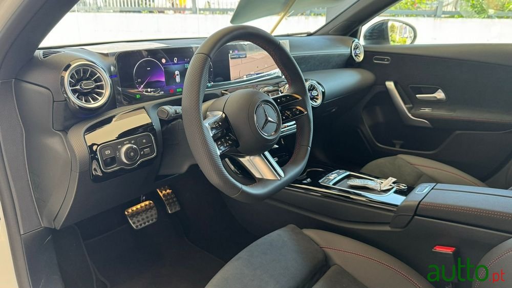 2024' Mercedes-Benz Classe A photo #3