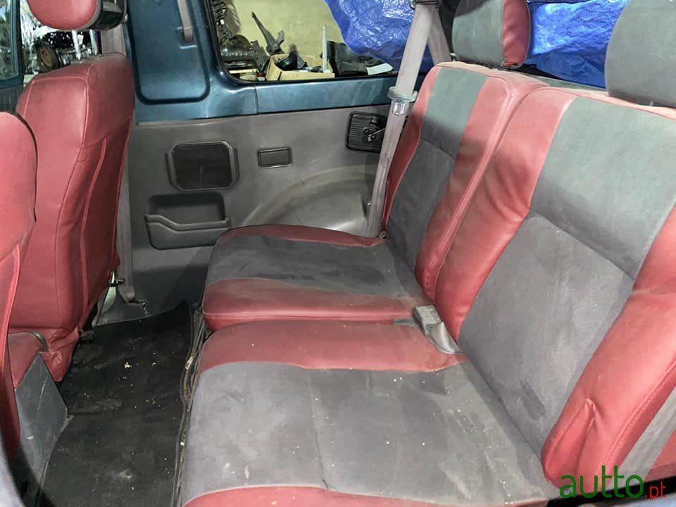 2005' Mitsubishi Pajero photo #4