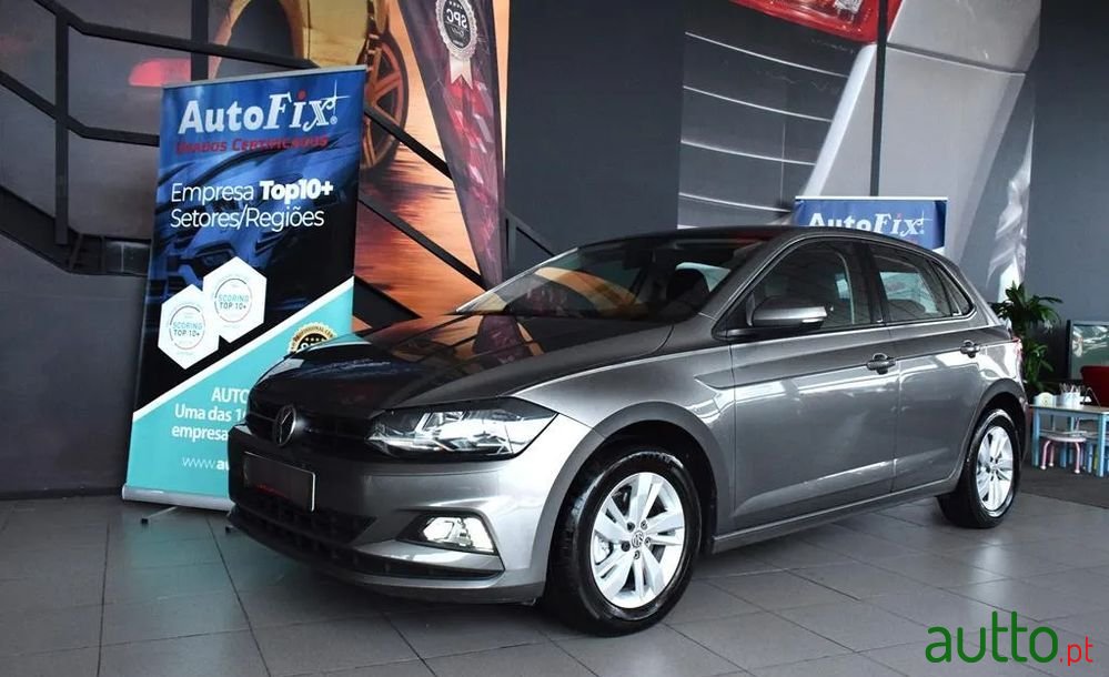 2018' Volkswagen Polo photo #2