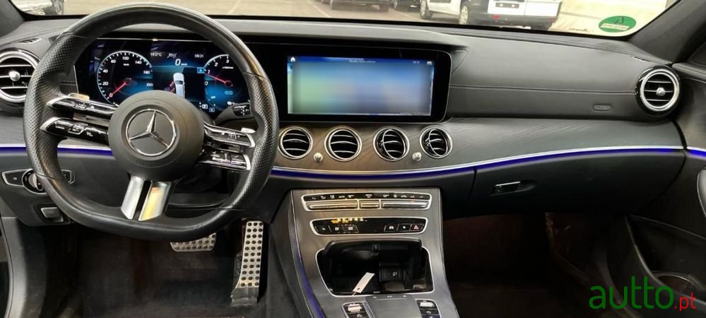 2021' Mercedes-Benz Classe E photo #3