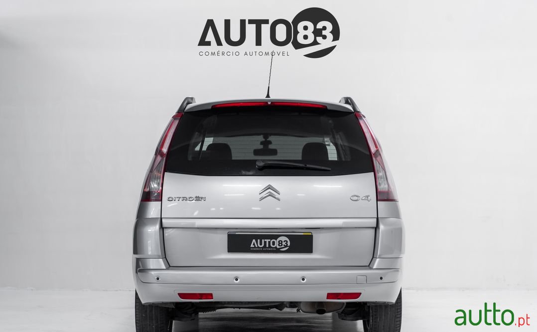 2008' Citroen C4 Grand Picasso photo #3