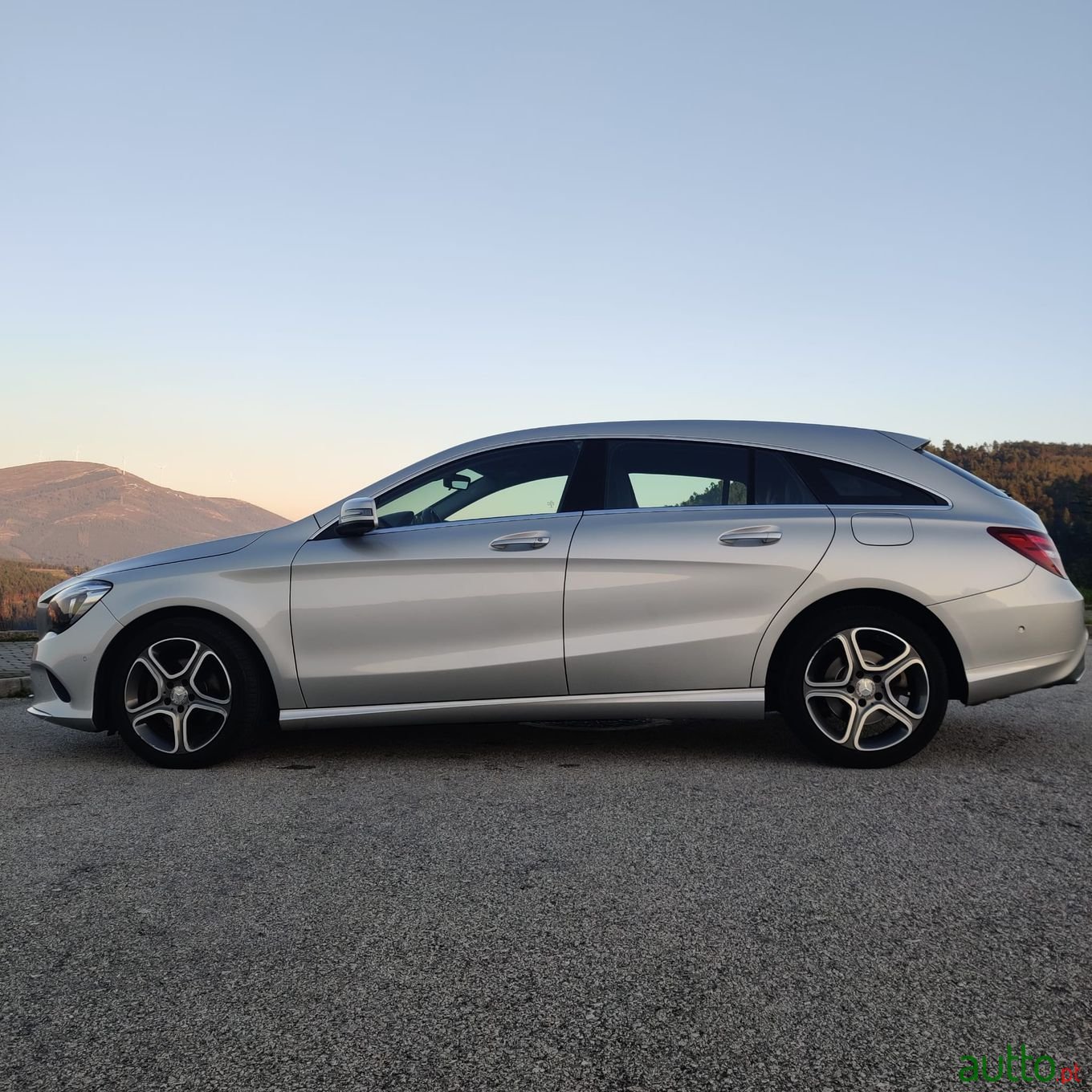 2017' Mercedes-Benz Cla-200 photo #5