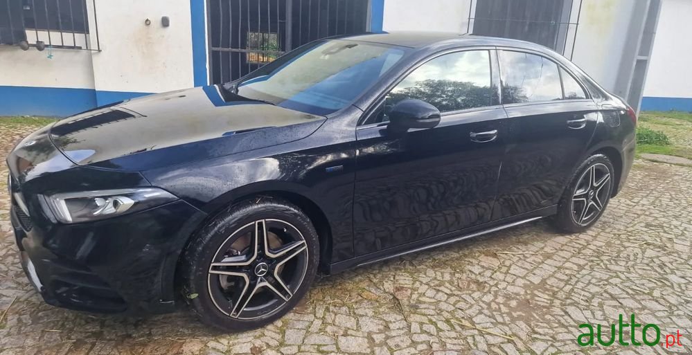 2021' Mercedes-Benz A 250 E Amg Line photo #1