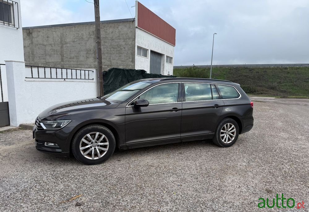 2016' Volkswagen Passat Variant photo #5