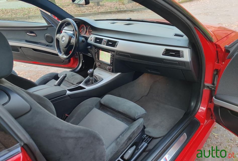 2008' BMW 320 D photo #3