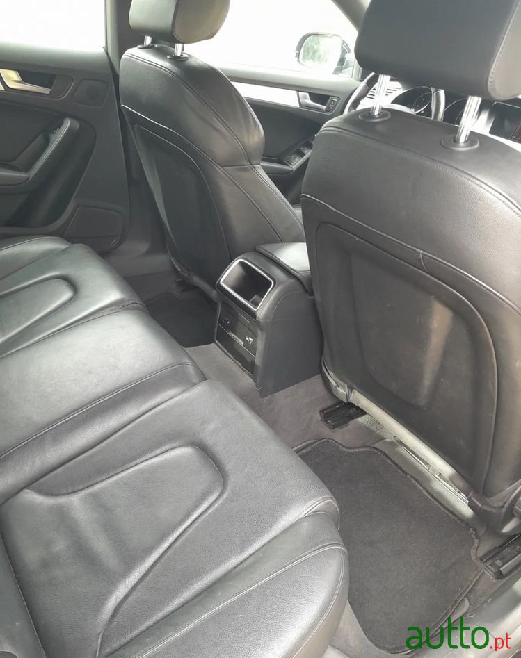 2011' Audi A5 Sportback photo #6