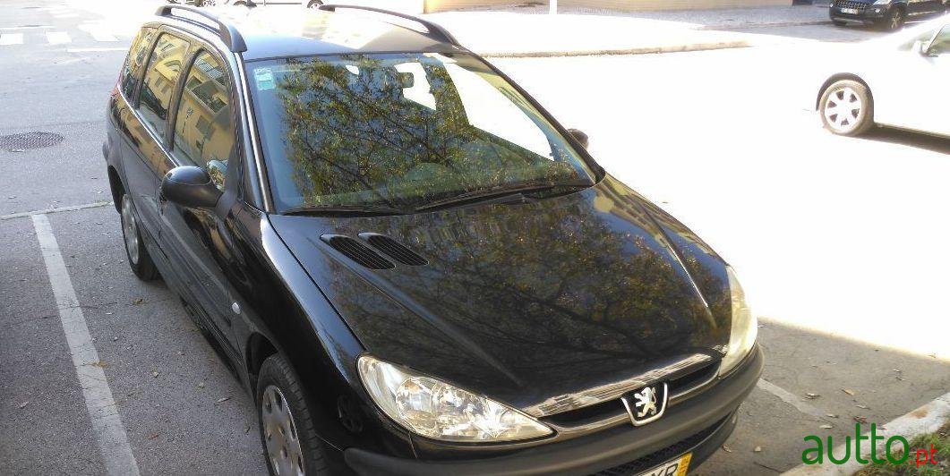 2004' Peugeot 206 Sw photo #1