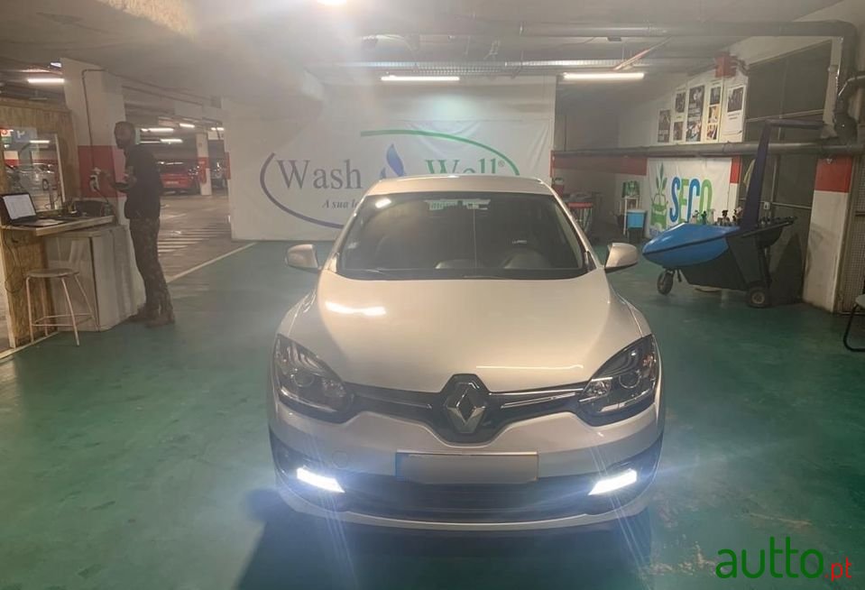 2015' Renault Megane photo #1